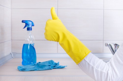 Deep cleaning service in a SW2 flat with practical access considerations